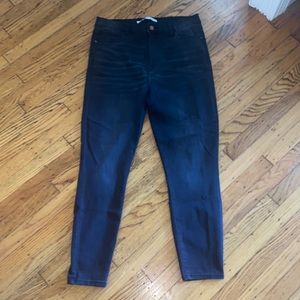 Celebrity pink skinny jeans